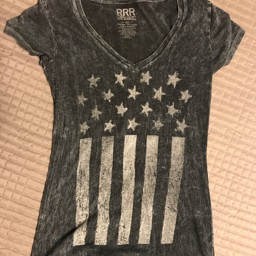 Short sleeve tee, v neck